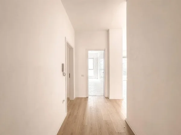 Tirane, shitet apartament 3+1 Kati 5, 150 m² 230.000 € (FUSHA AVIACIONIT)
