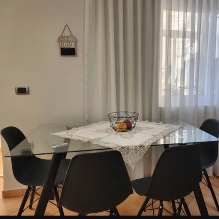 Tirane, jepet me qera 1+1+Aneks+Ballkon Kati 2, 61 m² 500 € (Rruga 4 Dëshmorët ( Pranë Kompleksit Halili ))