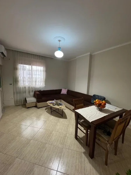 Durres, jepet me qera apartament 2+1+Aneks+Ballkon Kati 4, 100 m² 400 € (Qender, Durres)