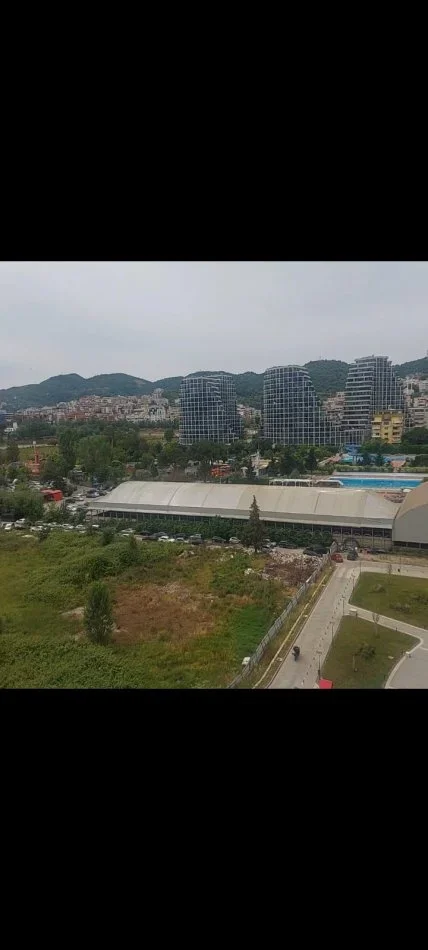 Tirane, jepet me qera zyre Kati 3, 140 m² 1.500 € 