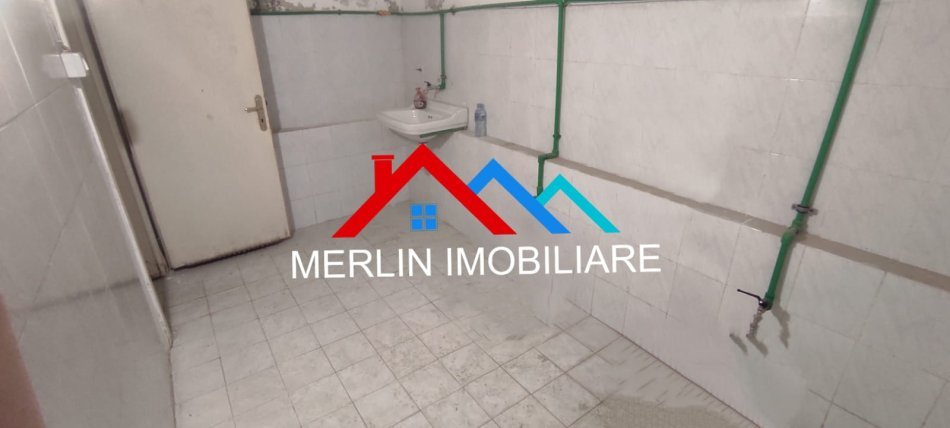 jepet ambjent biznesi me qera,Kati o,315m2,2000 Euro(SIRI KODRA)