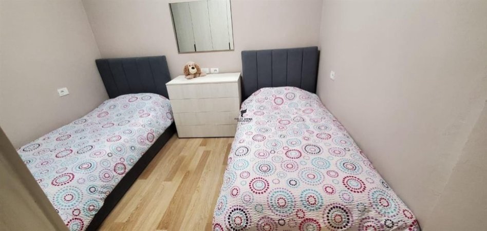 Tirane, shitet apartament 2+1 Kati 4, 81 m² 109.000 € (SHKOZE)