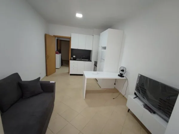 Tirane, jepet me qera apartament 1+1 Kati 6, 60 m² 400 € (Astir, prane Bron Lounge)