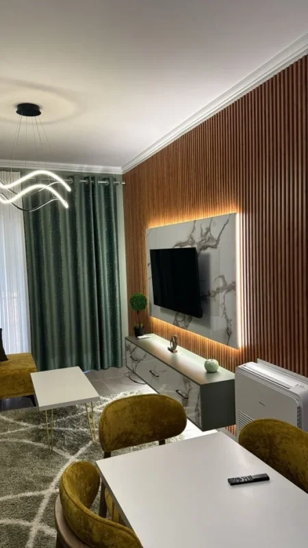 Tirane, jepet me qera apartament 1+1+Ballkon Kati 7, 60 m² 500 € (Rruga 5 maj Tirane)