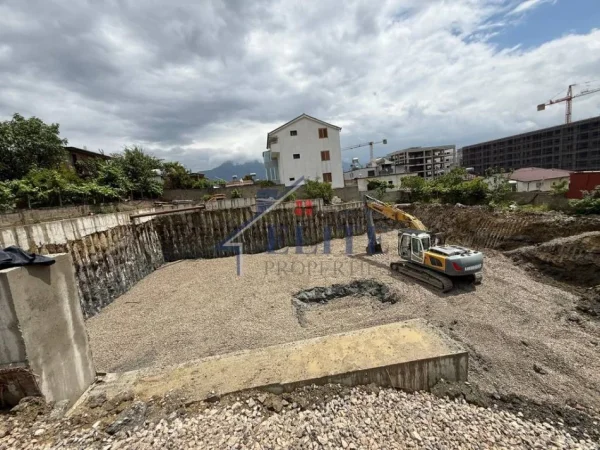 Tirane, shitet apartament 1+1+Ballkon Kati 4, 65 m² 71.767 € (Paskuqan)