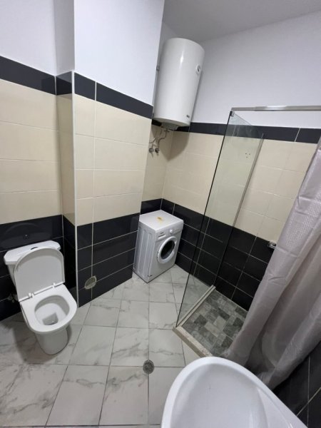 Tirane, jepet me qera apartament 1+1+Ballkon Kati 1, 70 m² 450 € (kodra e diellit)
