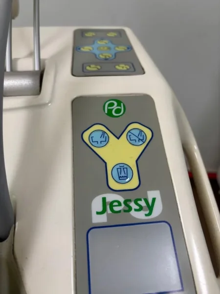 Tirane, Shitet paisje dentare firma Jessy Italiane