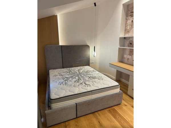 Tirane, shitet apartament 3+1+Ballkon Kati 5, 300 m² 700.000 € (LIQENI I THATE)