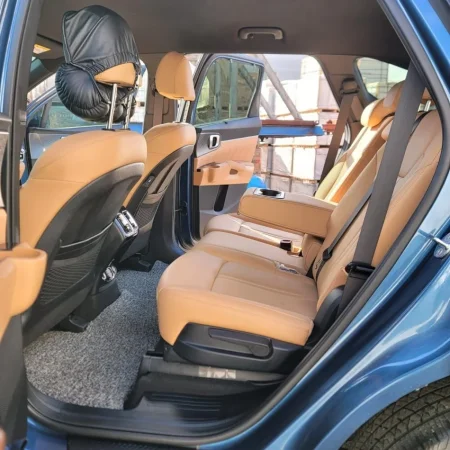 Tirane, shes SUV Kia Sorento 2023 Nafte, blu automatik Klima 70.000 km 28.900 €