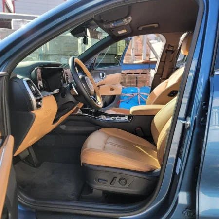 Tirane, shes SUV Kia Sorento 2023 Nafte, blu automatik Klima 70.000 km 28.900 €
