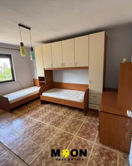 Tirane, shes apartament 2+1 Kati 2, 72 m² 115.000 € (Ali Demi)