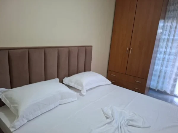 okazion Vlore LUNGOMARE/ 2500 leke nata