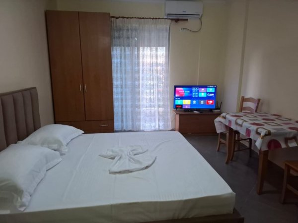 okazion Vlore LUNGOMARE/ 2500 leke nata