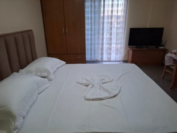 Vlore, garsonier LUNGOMARE, oferte 2500 leke nata