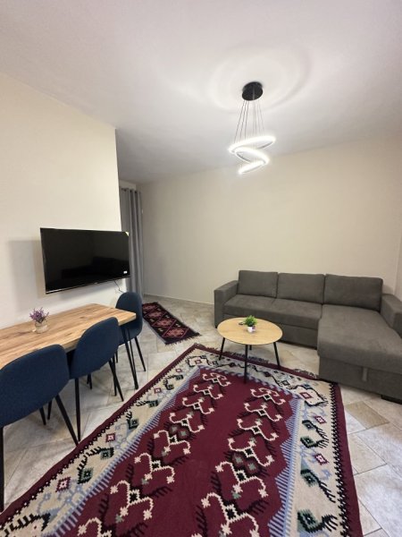 Tirane, jepet me qera apartament 1+1+Ballkon Kati 15, 60 m² 600 € (Kostandin Kristoforidhi)