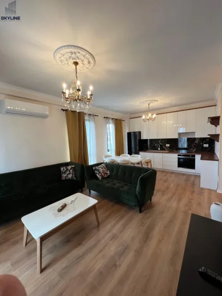 Tirane, jepet me qera apartament 2+1 Kati 3, 100 m² 800 € 
