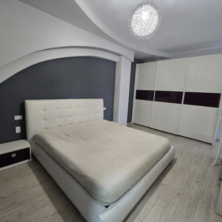 Tirane, jepet me qera apartament 2+1 Kati 5, 450 € 