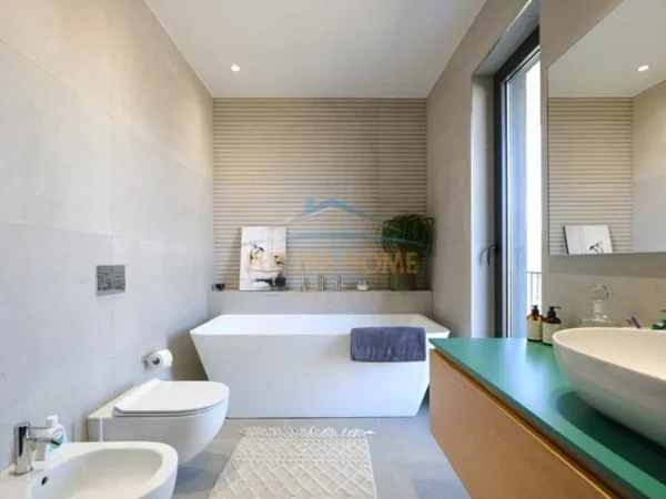 Tirane, shitet Vile 2 Katshe Kati 0, 420 m² 1.100.000 € (Qeha-Shytaj)