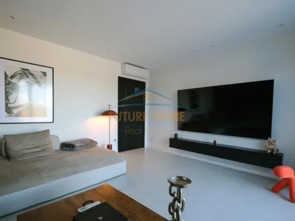 Tirane, shitet Vile 2 Katshe Kati 0, 420 m² 1.100.000 € (Qeha-Shytaj)