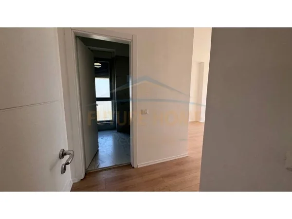 Tirane, shitet apartament 3+1 Kati 4, 149 m² 23.000.000 € 