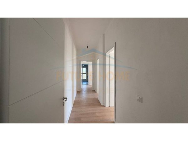 Tirane, shitet apartament 3+1 Kati 4, 149 m² 23.000.000 € 