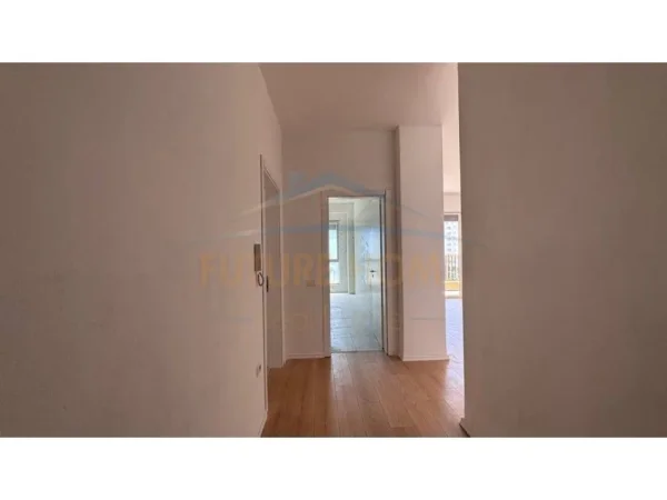 Tirane, shitet apartament 3+1 Kati 4, 149 m² 23.000.000 € 