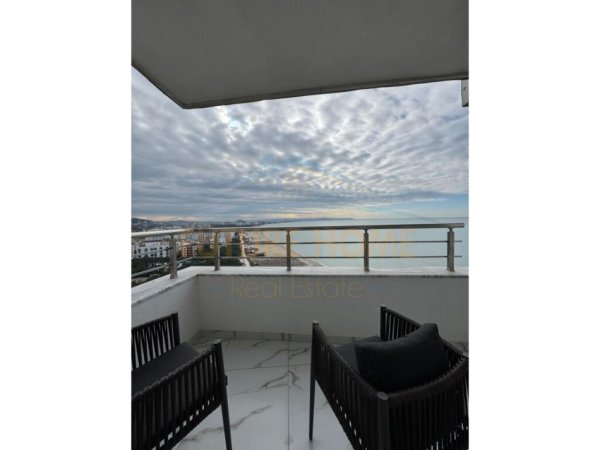 Shkembi Kavajes, shitet Suite 2+3+Ballkon Kati 15, 183 m² 600.000 € (Durres)