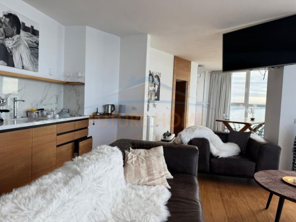 Shkembi Kavajes, shitet Suite 2+3+Ballkon Kati 15, 183 m² 600.000 € (Durres)