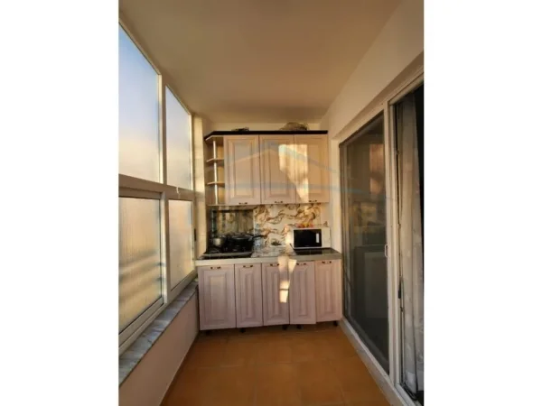 Tirane, shitet apartament 2+1+Ballkon Kati 2, 99 m² 135.000 € (Fresk)