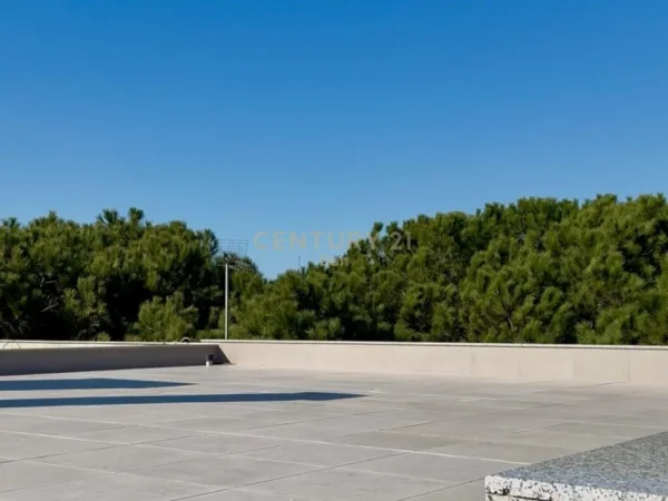 Durres, shitet apartament 2+1 Kati 3, 206 m² 180.000 € (Pishat e Buta, Golem)