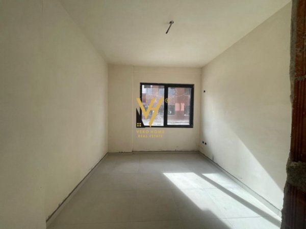 Tirane, shitet apartament 2+1+Ballkon Kati 6, 86 m² 165.000 € (RRUGA E ELBASANIT)