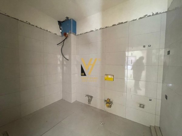 Tirane, shitet apartament 2+1+Ballkon Kati 6, 86 m² 165.000 € (RRUGA E ELBASANIT)