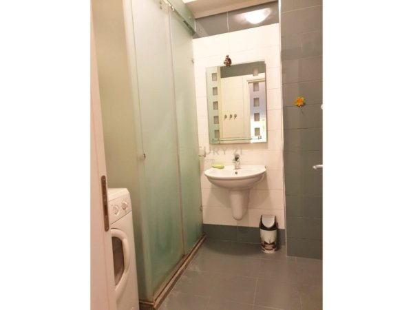 Tirane, jepet me qera apartament 2+1 Kati 2, 93 m² 550 € (Selita e Re)
