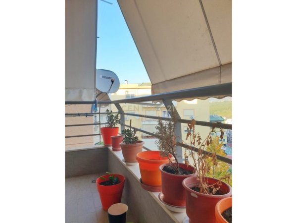 Tirane, jepet me qera apartament 2+1 Kati 2, 93 m² 550 € (Selita e Re)