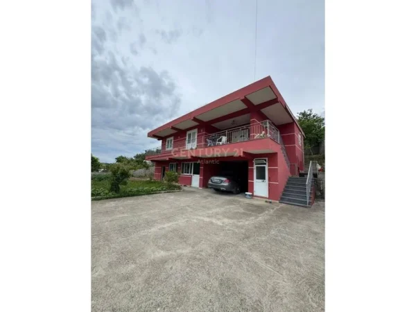 Durres, shitet Vile 2 Katshe Kati 2, 155 m² 170.000 € (SPITALLE)