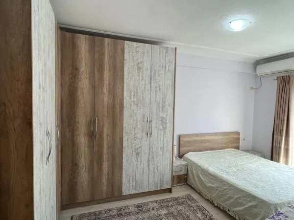 Tirane, jepet me qera apartament 2+1 Kati 7, 80 m² 490 € (Rruga Mikel Maruli)
