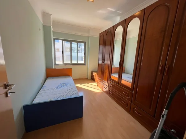Tirane, jepet me qera apartament 2+1 Kati 7, 80 m² 490 € (Rruga Mikel Maruli)