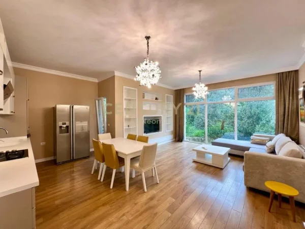 Tirane, jepet me qera apartament 2+1+Ballkon Kati 3, 110 m² 850 € (Neom116010)