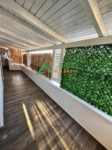 Mali Robit, shitet apartament+verande | Penthouse 3+1 Kati 5, 230 m² 255.000 € 