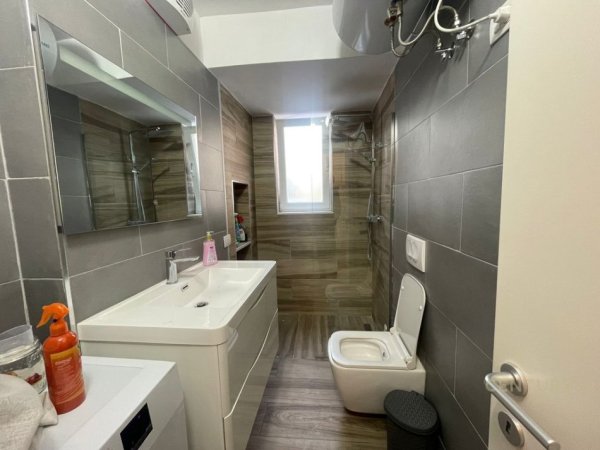 Tirane, jepet me qera apartament 2+1 Kati 2, 150 m² 750 € (Mine Peza)