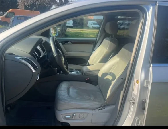 Shqiperi, shes SUV | Xhip Audi Q7 Nafte, gri metalizato automatik Klima 200.000 km 11.000 €