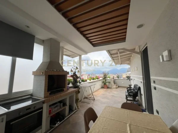 Tirane, jap me qera apartament (PENTHOUSE) 1+1+POST PARKIMI+VERANDE , 154 m² 1.400 € (Liqeni i Tiranës)