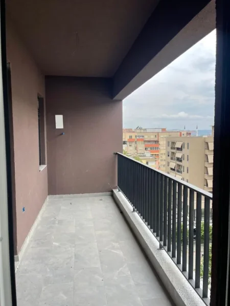 Tirane, shitet apartament 2+1 Kati 7, 109 m² 87.440 € (Rruga Berisha Kamez)