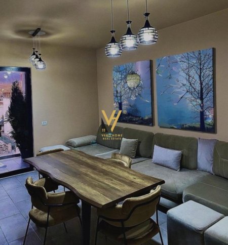 Tirane, jepet me qera apartament 1+1+Ballkon Kati 3, 85 m² 400 € (5 MAJ)