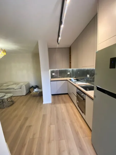 Tirane, shitet apartament 2+1+Aneks+Ballkon Kati 6, 90 m² 138.000 € (astir)