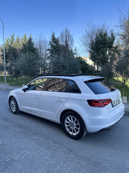Tirane, shes makine Audi a3 Nafte, e bardhë automatik Kondicioner 10.900 €
