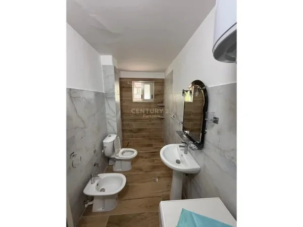 Tirane, shitet apartament 2+1 Kati 2, 72 m² 115.000 € (rruga ali dem)