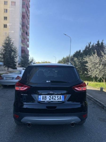 Tirane, shes SUV | Xhip Ford Kuga Nafte, e zeze automatik Kondicioner 12.700 €