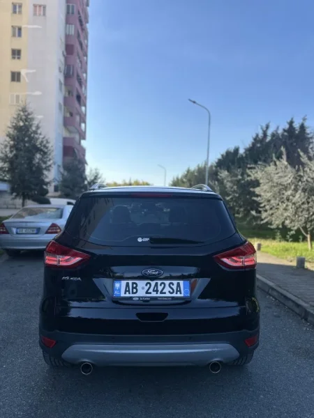 Tirane, shes SUV | Xhip Ford Kuga Nafte, e zeze automatik Kondicioner 12.700 €