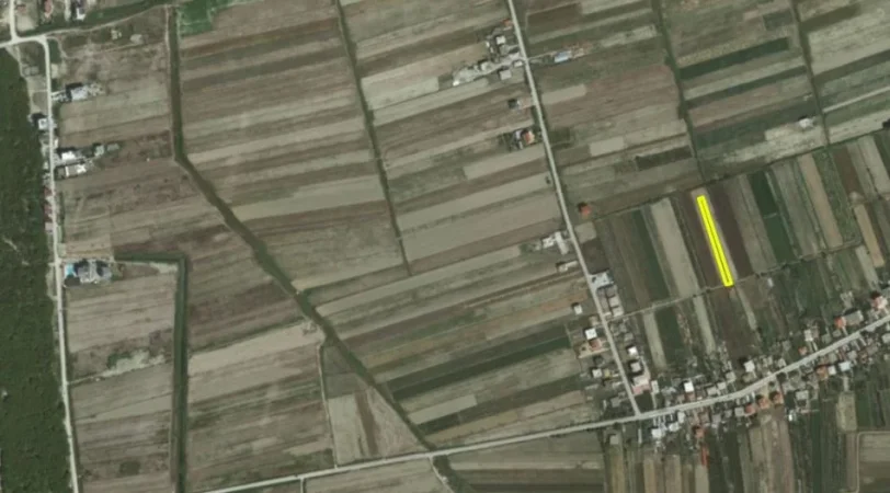 Spille, shitet toke ne bregdet , 2.100 m² 62.000 € (Spille,Kavaje)